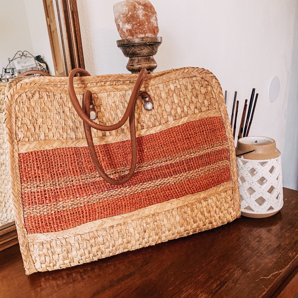 Vintage straw boho bag